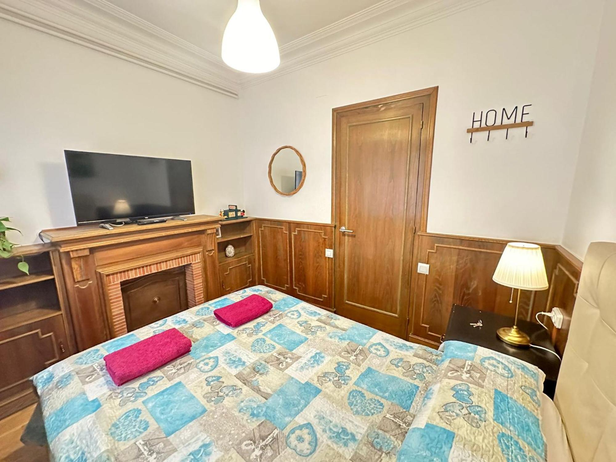 Alojamiento Nuevo Balmes Barcelona Exterior photo