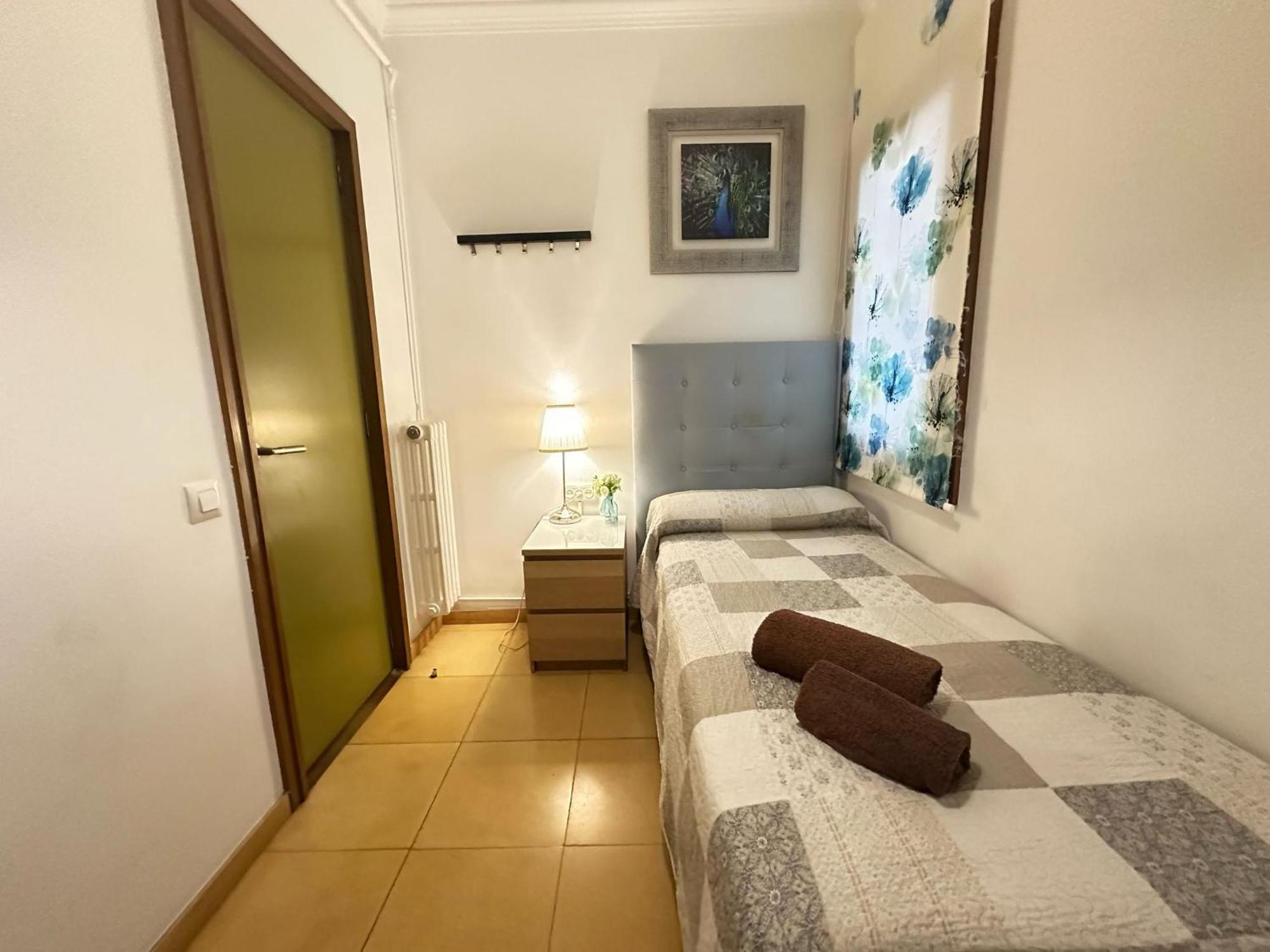 Alojamiento Nuevo Balmes Barcelona Exterior photo